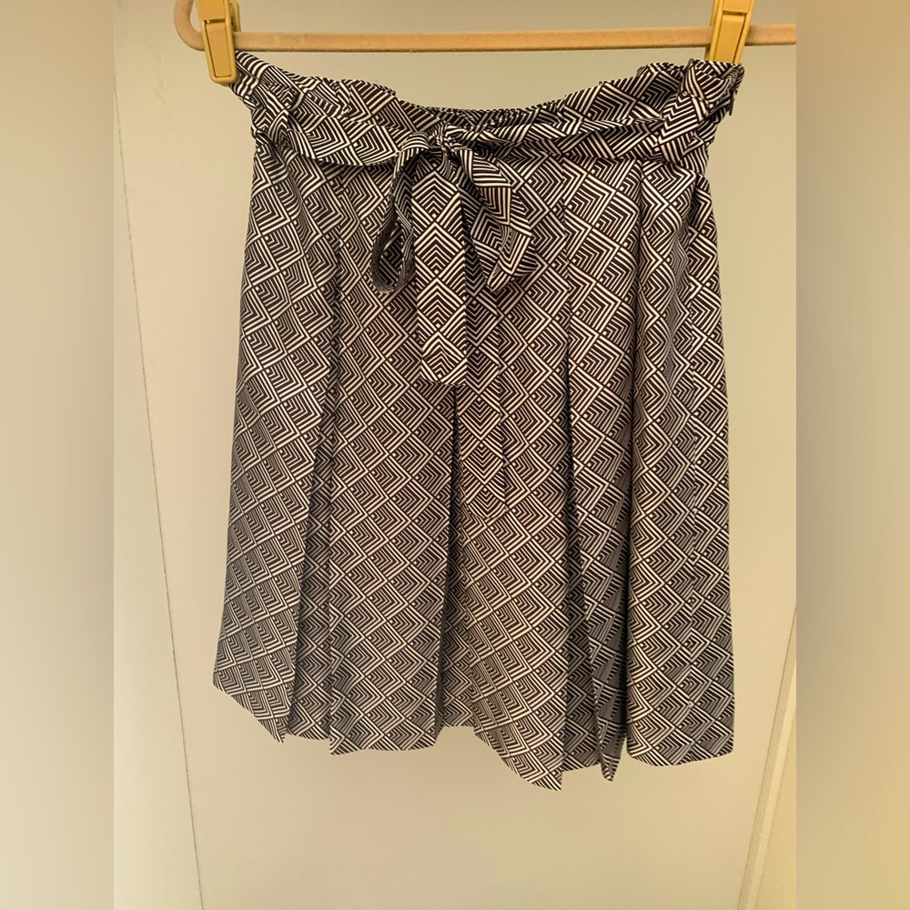100% Silk Banana Republic Brown/White Skirt